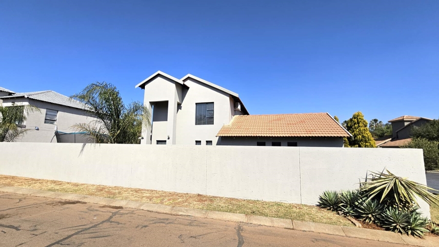 3 Bedroom Property for Sale in Melodie North West